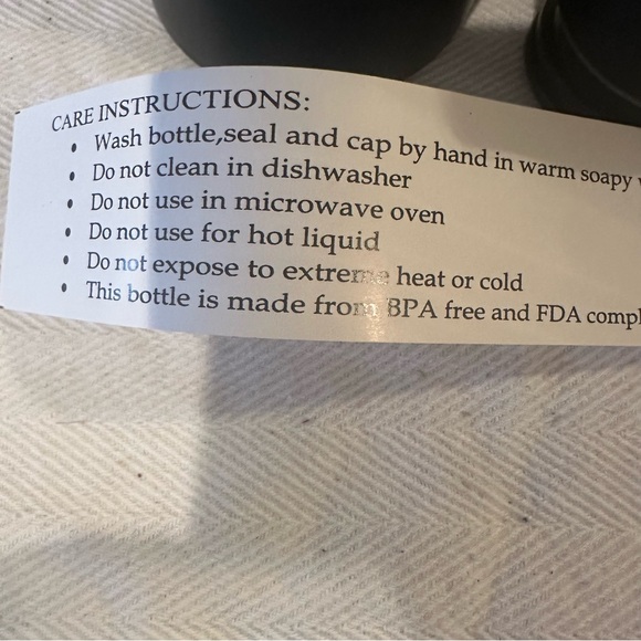 Mini North Scottsdale Black Water Bottle - Picture 11 of 14